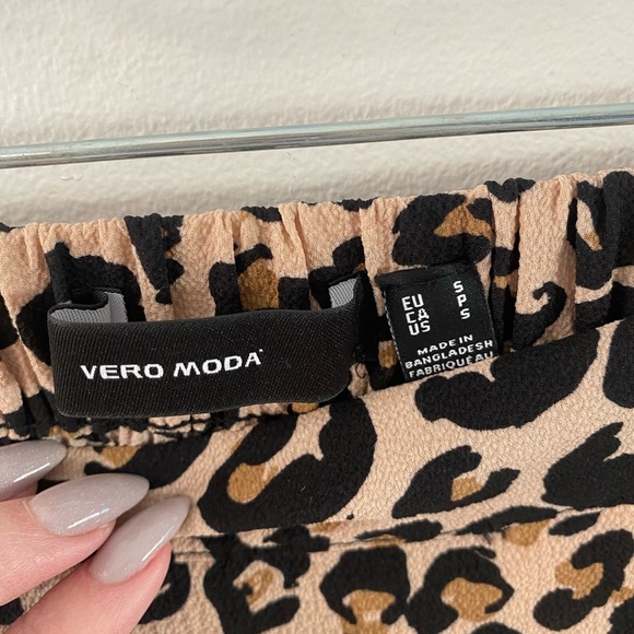 Leopard Print Skirt - Size Small - Picture 3 of 4